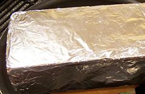 1. Этап. Легкий Панини: Положите кирпич на бутерброд пока он слегка поджарится.