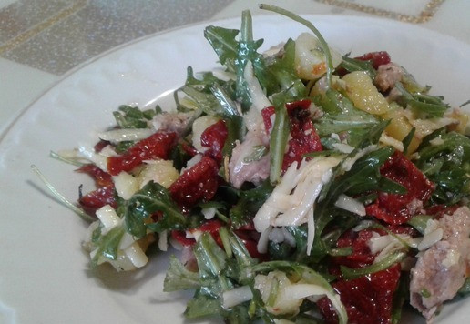 1. Этап. Салат Гурман из печени трески: И подавать. Приятного аппетита.