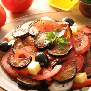 Салат из баклажанов с помидорами