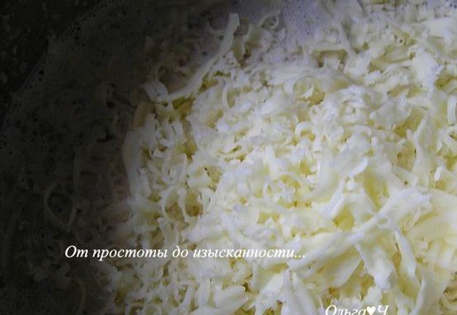 1. Этап. Закусочное печенье с сыром и хлопьями: Затем тертый сыр. Перемешайте.