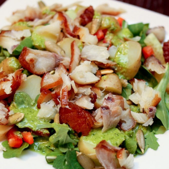 Салат с треской горячего копчения