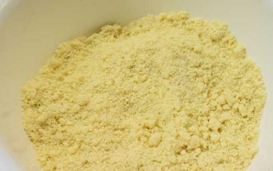 1. Этап. Царская ватрушка: 7. Тщательно все перемешайте, чтобы получилась однородная крошка.