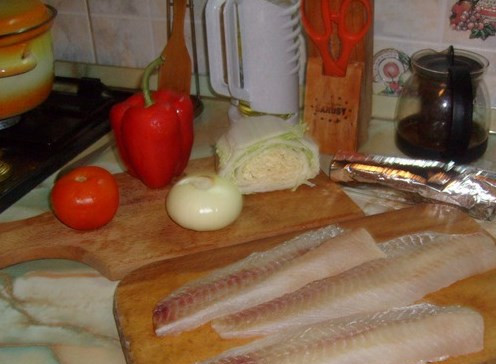 1. Этап. Пангасиус в фольге с овощами: Подготовьте ингредиенты.