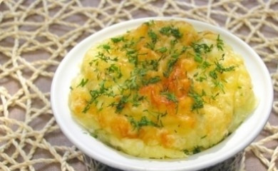 1. Этап. Картофельное суфле: 6. Формы с картофельным пюре отправьте в заранее разогретую до 180 °С духовку. Если формы порционные, как у меня, запекайте картофельное суфле минут 15 – 20. Готово! Приятного аппетита!