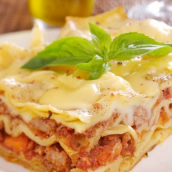 Лазанья с грибами и ветчиной