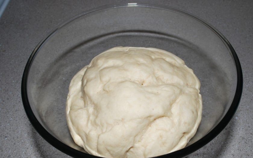 1. Этап. Плетенка с черносливом: 2. Оставьте тесто в теплом месте удвоиться в размере на час в теплом месте.