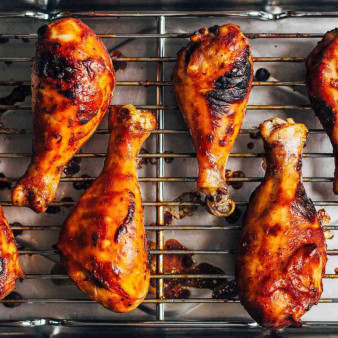 Easy BBQ Chicken Drumsticks in the Oven