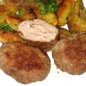 Сиченики мясные Лук нарежьте и обжарьте до золотистости на сливочном масле. Хлеб размочите в молоке и так же пропустите через мясорубку. Смешайте все и добавьте перец с солью. Сделайте с фарша продолговатые сиченики и обжарьте до готовности на растительном масле. Мясо пропустите через мясорубку.