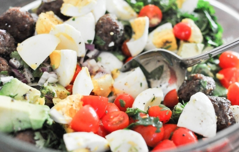 1. Этап. Салат с фрикадельками: Салат с фрикадельками готов!