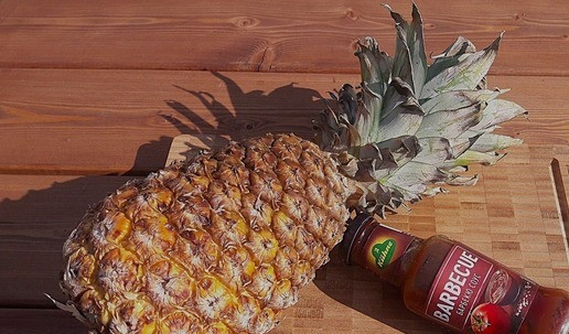 1. Этап. Свиные ребрышки с ананасом: Подготовить ананас и соус.