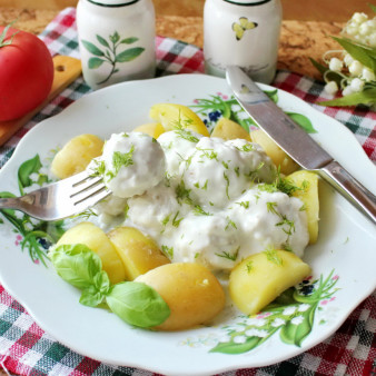 Куриные фрикадельки в сливочном соусе