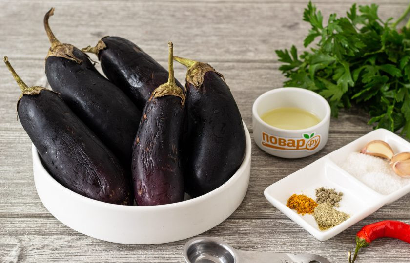 1. Этап. Баклажаны фаршированные на зиму: Подготовьте все ингредиенты.