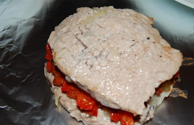 1. Этап. Свинина по-купечески: И накрываем все еще одним куском свинины.