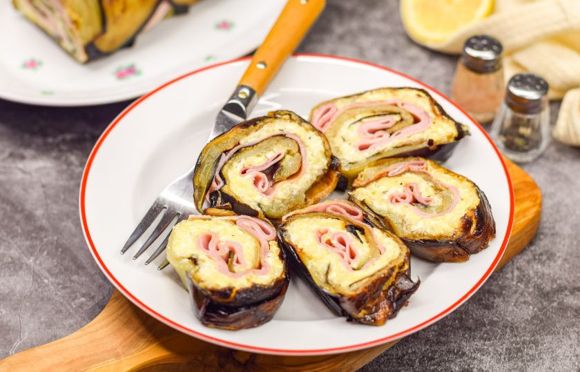 1. Этап. Рулет из баклажан, яиц и ветчины: Приятного аппетита!