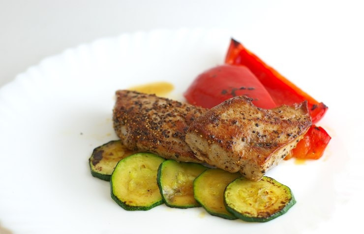 1. Этап. Тунец с овощами: Приятного аппетита! :)