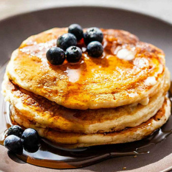 How to Make Buttermilk Pancakes