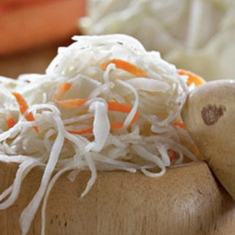 Капуста с луком