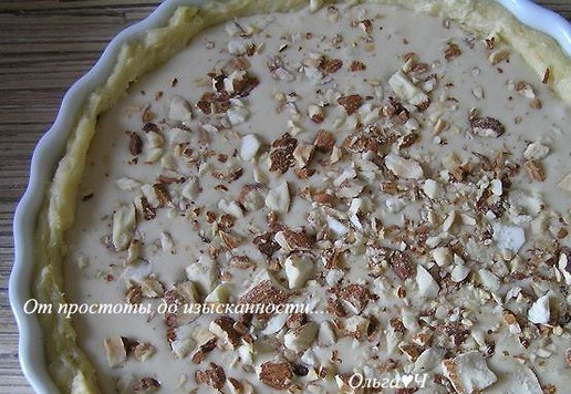 1. Этап. Творожно-ореховый тарт: Посыпьте рубленными орехами.