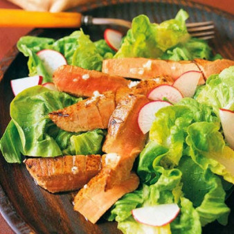 Seared-Tuna and Radish Salad with Lemon Vinaigrette