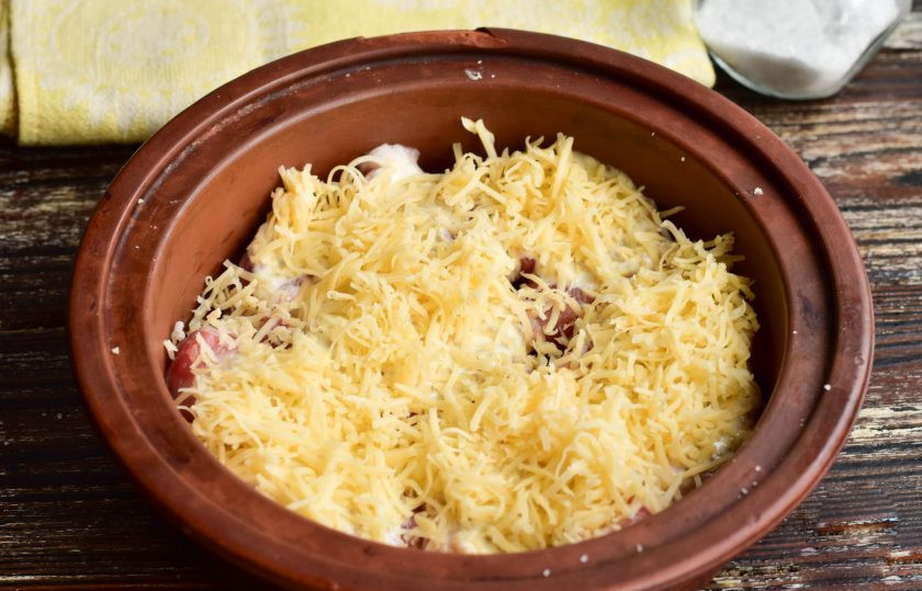 1. Этап. Мясо по-здоровски: Выложите сыр поверх мяса.