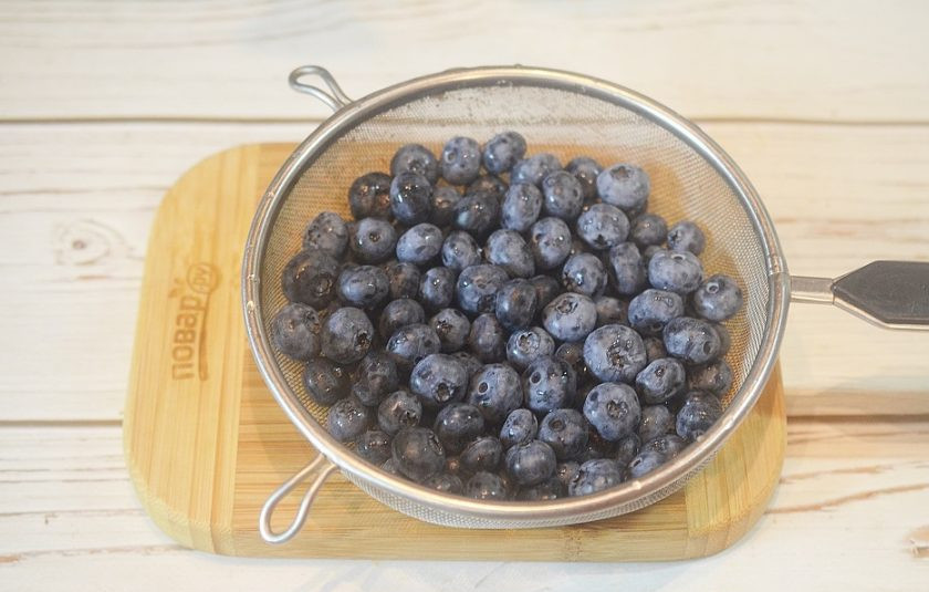 1. Этап. Варенье из голубики (на зиму): 1. Голубику помойте, обсушите.