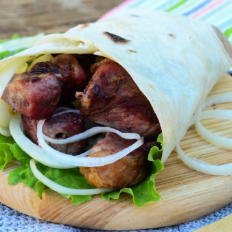 Свиной шашлык в лаваше