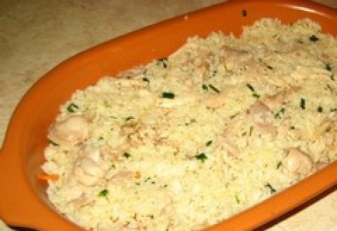 1. Этап. Рисовая запеканка с курицей: На морковь выкладываем оставшийся рис.