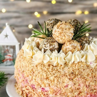 Торт-салат со свеклой и индейкой