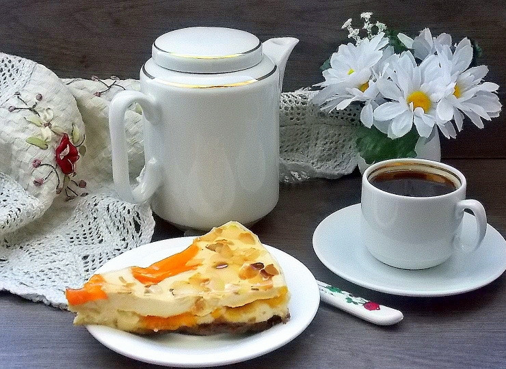 1. Этап. Торт с джемом и сыром Филадельфия: Порежьте и подавайте.