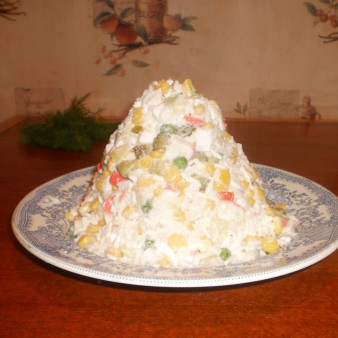 Постный салат с крабами