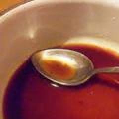 1. Этап. Говядина с цветной капустой: Смешайте соевый соус, уксус, сахар, крахмал.