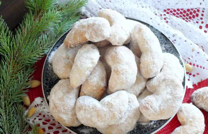 1. Этап. Греческое печенье Курабьедес: Приятного аппетита!