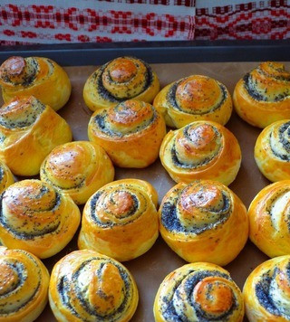 1. Этап. Маковые булочки под шоколадом: Выпекать 20-25 минут при 180-190 градусах. Слегка остудить.