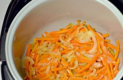 1. Этап. Плов из свинины в мультиварке: Включаем мультиварку на режим 