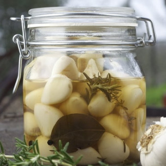 Квашеный чеснок