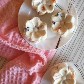 Творожное суфле без выпечки с сухофруктами