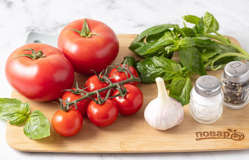 1. Этап. Пюре из помидоров замороженное: Подготовьте все ингредиенты.