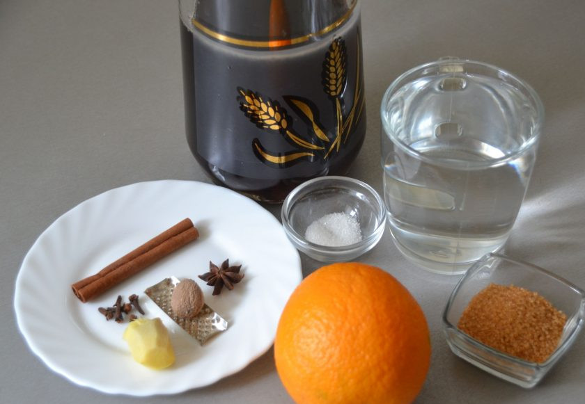 1. Этап. Безалкогольный глинтвейн на гранатовом соке: Подготовьте ингредиенты.