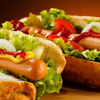 Хот-дог с горчицей