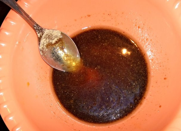 1. Этап. Стейк голубой акулы: Перемешайте до однородности.