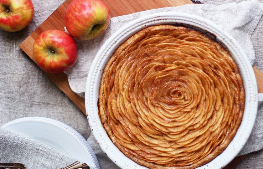 1. Этап. Самый яблочный пирог: 7. Удалите фольгу и выпекайте еще 15 минут, чтобы получилась красивая корочка.