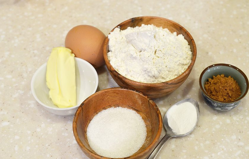 1. Этап. Пирожное в кружке: Подготовьте все ингредиенты.