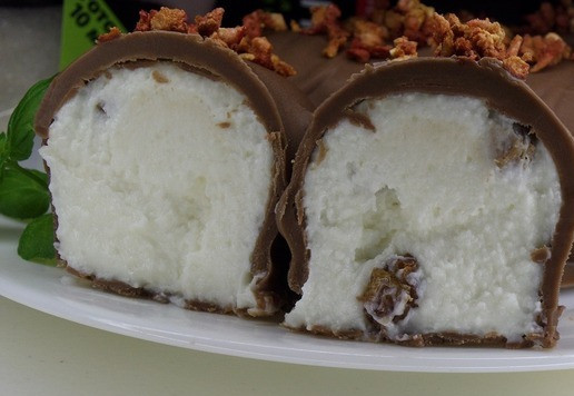 1. Этап. Творожный десерт с полентой и изюмом: Подаю десерт к чаю.