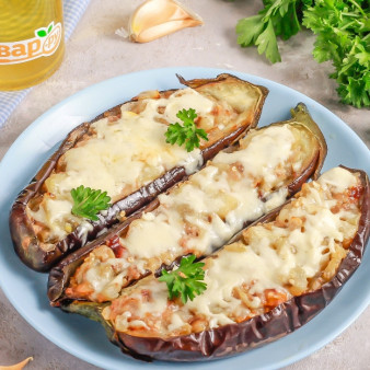 Баклажаны фаршированные консервированным тунцом
