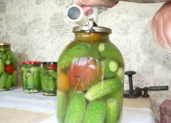 1. Этап. Консервированные огурцы: Закатать.