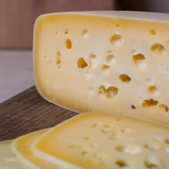 Сыр Маасдам