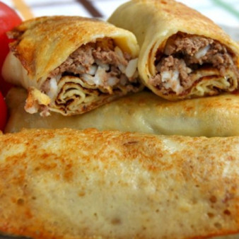 Блины с мясом и рисом