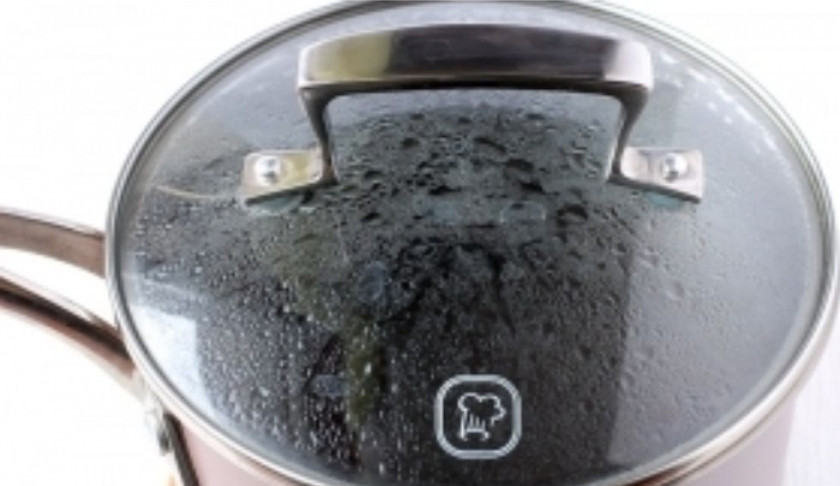 1. Этап. Пшеничная кутья: 3. Пока рис отваривается, залейте мак 1 стаканом кипятка, накройте крышкой и отстаивайте в течении получаса.