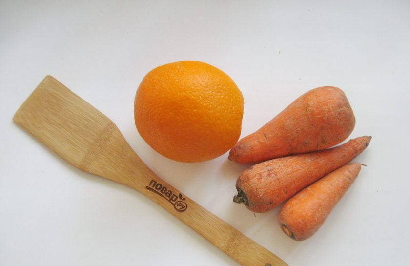 1. Этап. Морковный напиток: Подготовьте ингредиенты для приготовления морковного напитка.