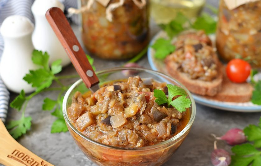 1. Этап. Икра баклажанная на зиму: Удачных заготовок!